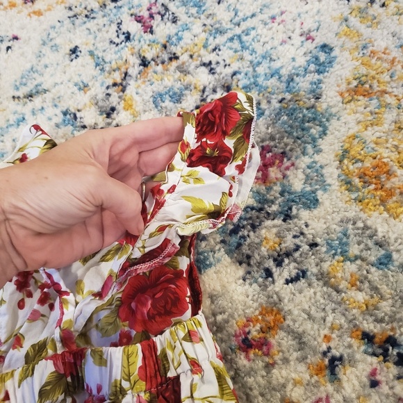 Set of 4, baby girl ruffle rompers - Picture 8 of 8